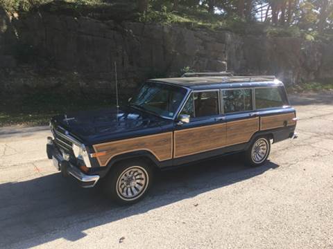1987 Jeep Grand Wagoneer for sale at Bogie's Motors in Saint Louis MO