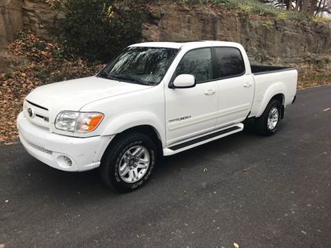 2005 Toyota Tundra for sale at Bogie's Motors in Saint Louis MO