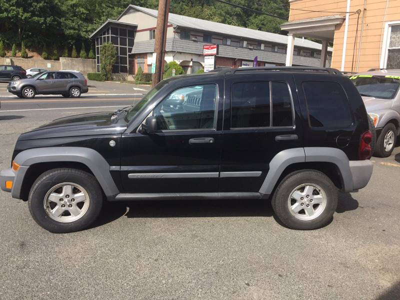 2006 Jeep Liberty for sale at ERNIE'S AUTO in Waterbury CT