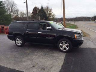 2007 Chevrolet Suburban for sale at CRS Auto & Trailer Sales Inc in Clay City KY