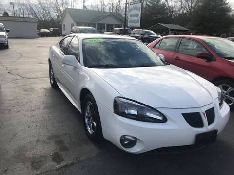 2004 Pontiac Grand Prix for sale at CRS Auto & Trailer Sales Inc in Clay City KY