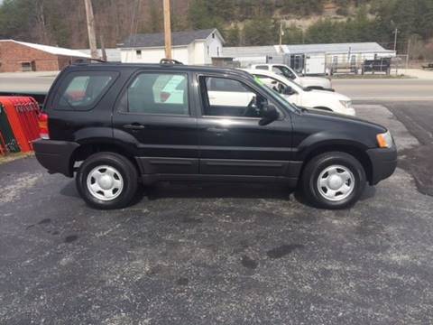 2003 Ford Escape for sale at CRS Auto & Trailer Sales Inc in Clay City KY