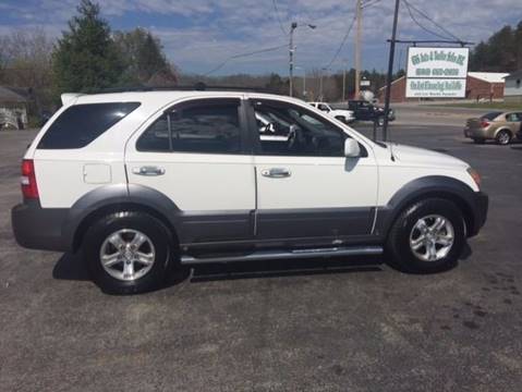 2007 Kia Sorento for sale at CRS Auto & Trailer Sales Inc in Clay City KY