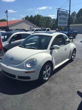 2008 Volkswagen Beetle for sale at CRS Auto & Trailer Sales Inc in Clay City KY