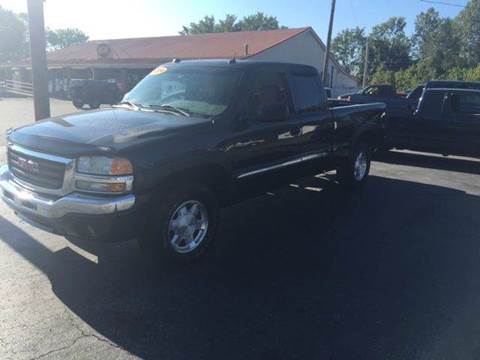 2004 GMC C/K 1500 Series for sale at CRS Auto & Trailer Sales Inc in Clay City KY