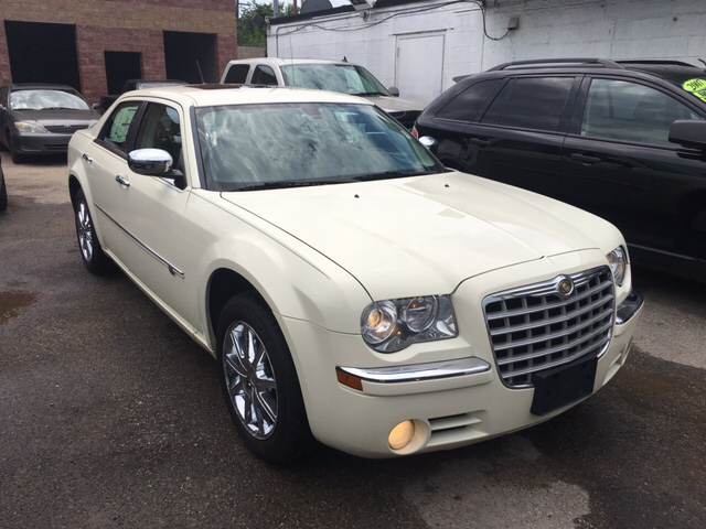 2008 Chrysler 300 for sale at Twin's Auto Center Inc. in Detroit MI