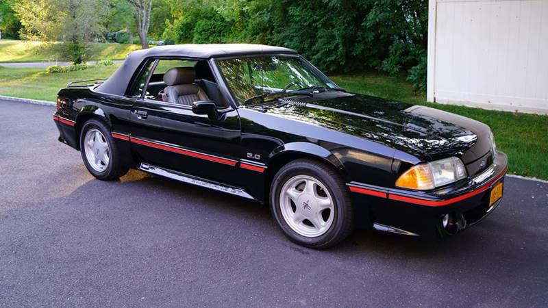 1989 Ford Mustang for sale at Fiore Motors, Inc.  dba Fiore Motor Classics in Old Bethpage NY