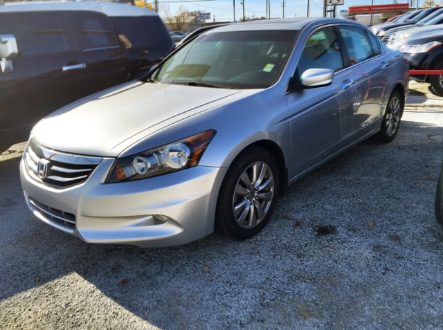 2011 Honda Accord for sale at CAMPBELL MOTOR CO in Arlington TX