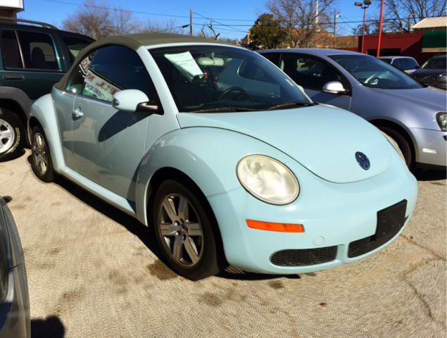 2006 Volkswagen New Beetle for sale at CAMPBELL MOTOR CO in Arlington TX