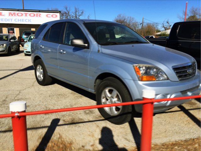 2007 Kia Sorento for sale at CAMPBELL MOTOR CO in Arlington TX