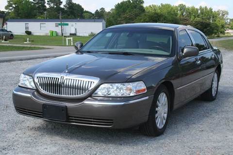 2003 Lincoln Town Car for sale at Rheasville Truck & Auto Sales in Roanoke Rapids NC