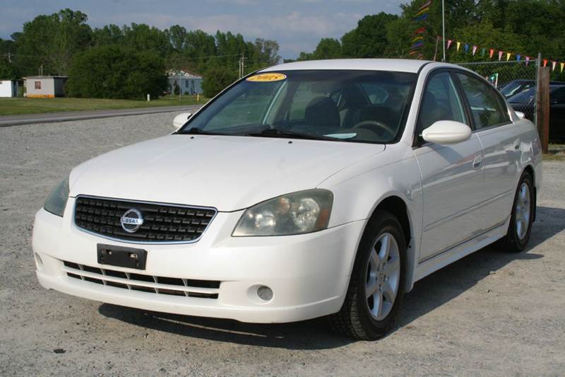 2005 Nissan Altima for sale at Rheasville Truck & Auto Sales in Roanoke Rapids NC