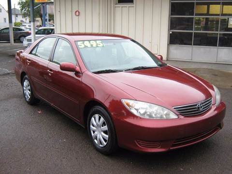 2005 Toyota Camry for sale at D & M Auto Sales in Corvallis OR