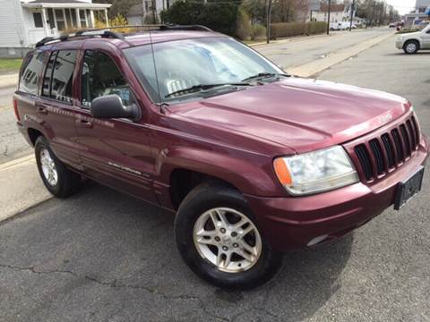 2000 Jeep Grand Cherokee for sale at AMERI-CAR & TRUCK SALES INC in Haskell NJ