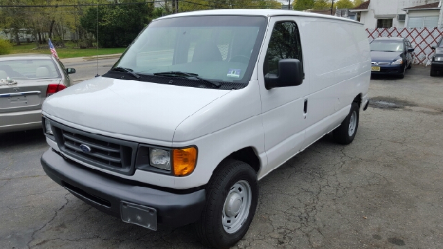 2005 Ford E-Series Cargo for sale at AMERI-CAR & TRUCK SALES INC in Haskell NJ