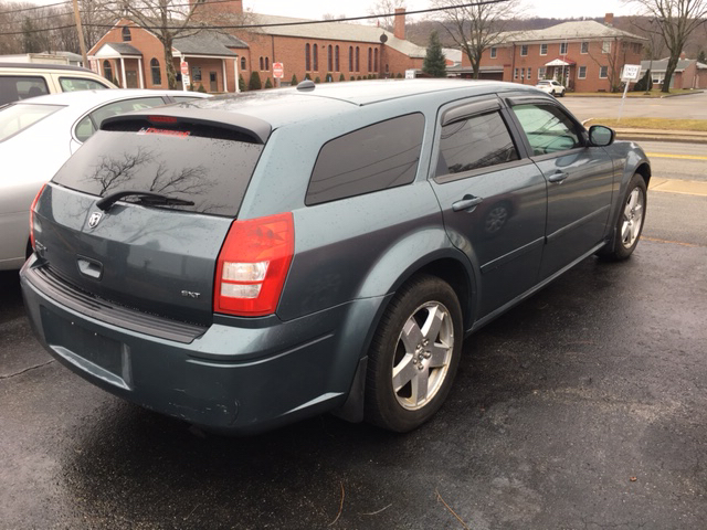 Dodge magnum awd