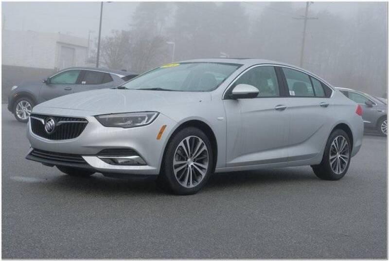 2020 Buick Regal Sportback Essence