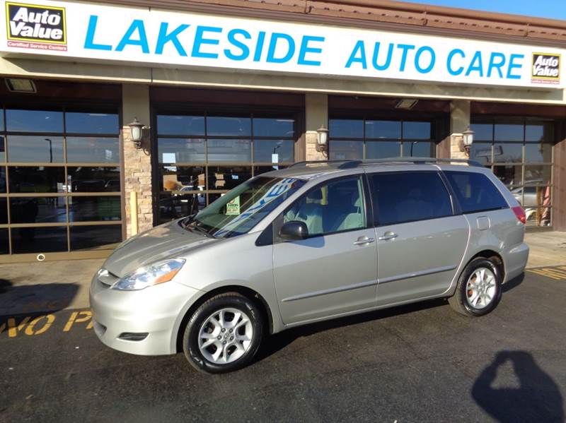2006 Toyota Sienna for sale at Auto Experts in Utica MI