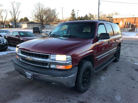2004 Chevrolet Suburban for sale at RIVERSIDE AUTO SALES in Sioux City IA