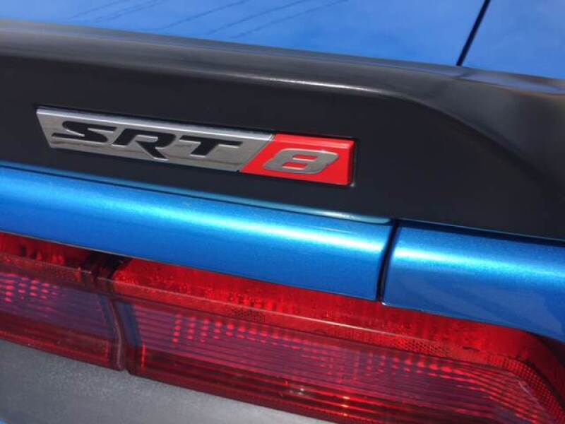 2010 Dodge Challenger SRT8 (image 4)