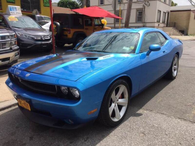 2010 Dodge Challenger SRT8 (image 1)