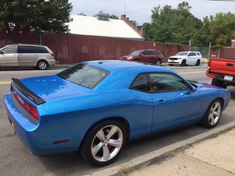 2010 Dodge Challenger SRT8 (image 15)