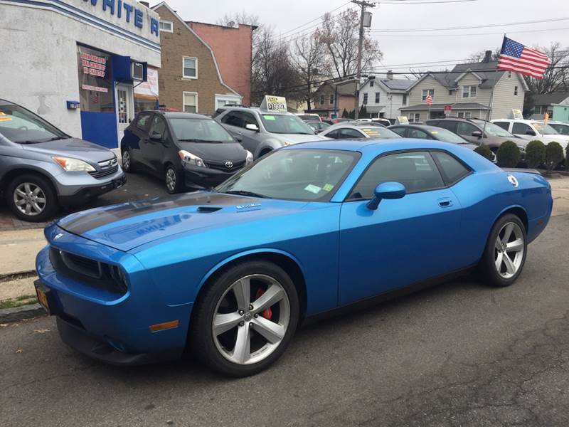 2010 Dodge Challenger SRT8 (image 16)