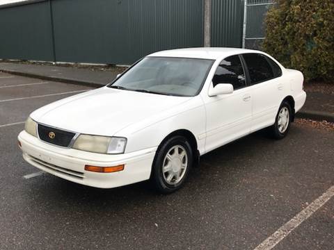 1996 Toyota Avalon for sale at Car Guys in Kent WA