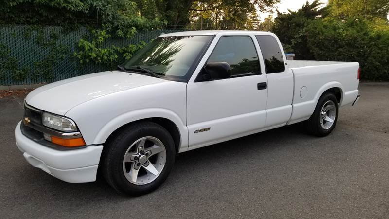 2001 Chevrolet S-10 for sale at Car Guys in Kent WA