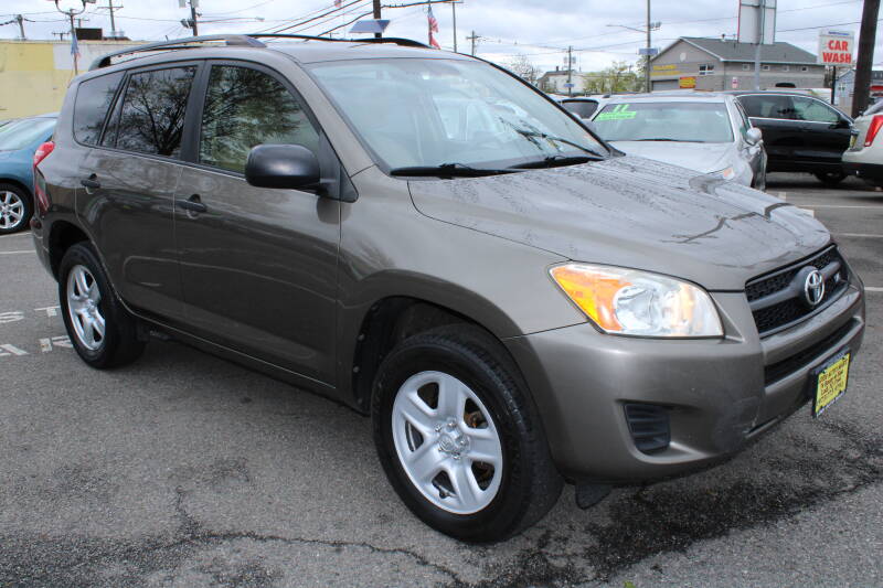 2012 Toyota RAV4 (image 2)