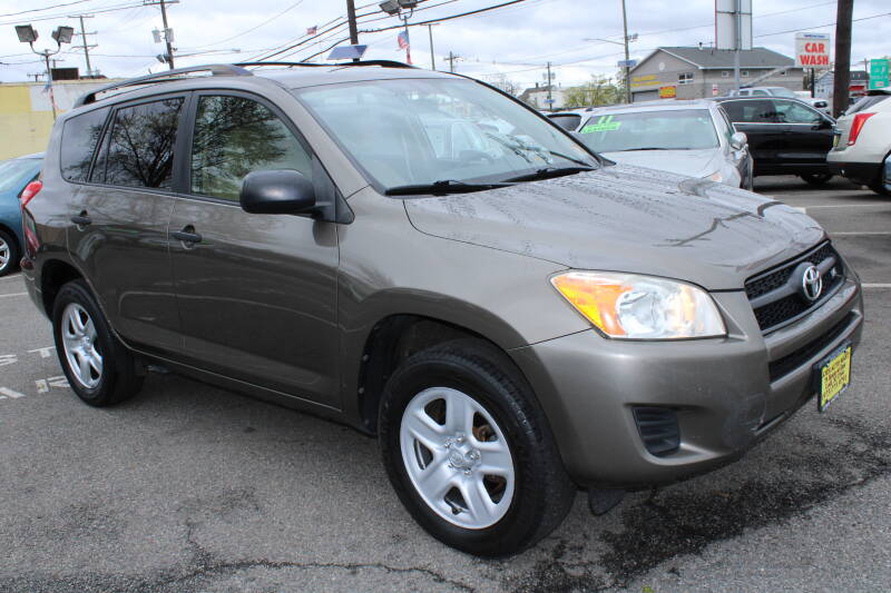 2012 Toyota RAV4 (image 4)