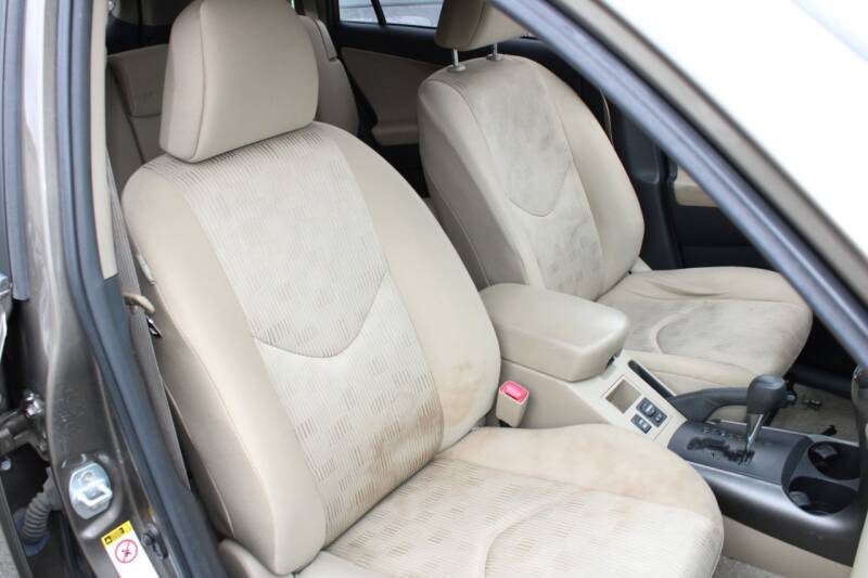 2012 Toyota RAV4 (image 14)