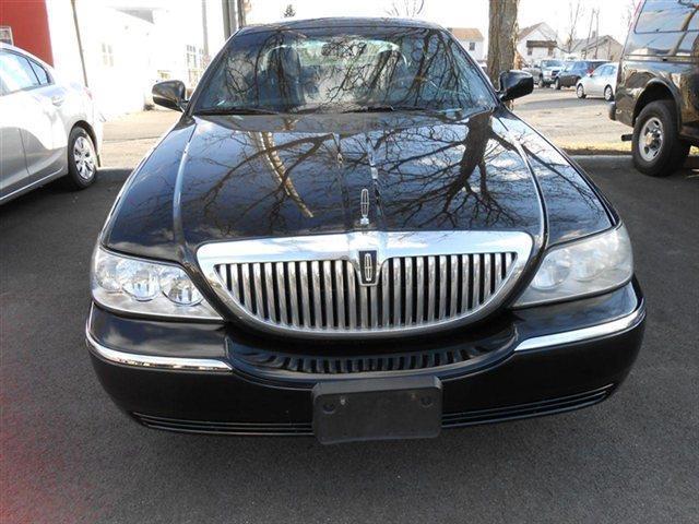 2007 Lincoln Town Car Signature Limited