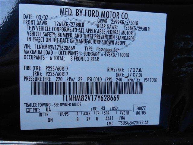 2007 Lincoln Town Car Signature Limited