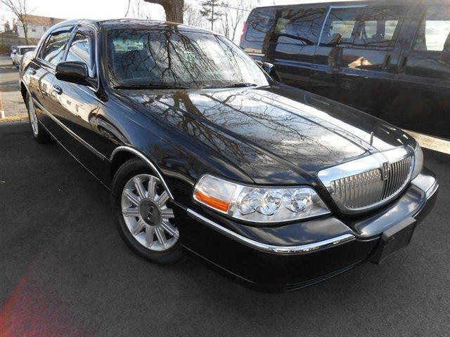 2007 Lincoln Town Car Signature Limited