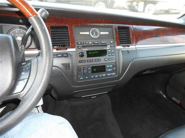 2007 Lincoln Town Car Signature Limited