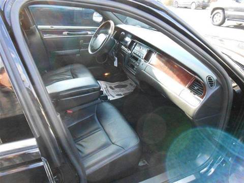 2007 Lincoln Town Car Signature Limited