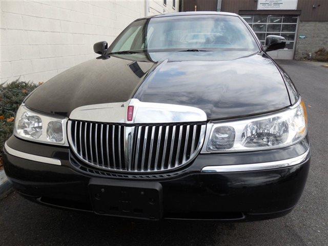 2002 Lincoln Town Car Signature