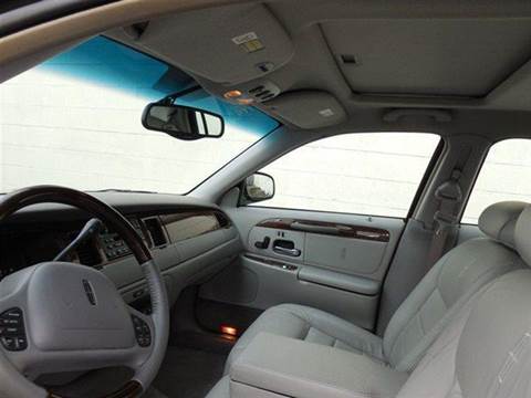 2002 Lincoln Town Car Signature