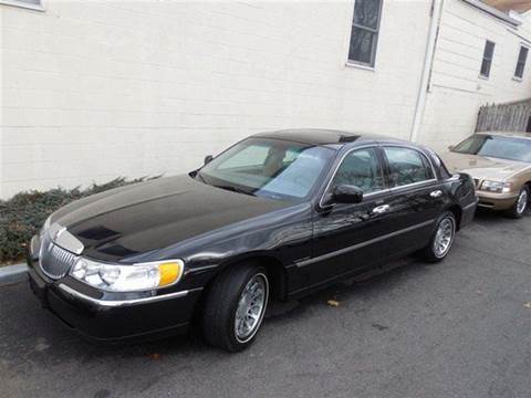 2002 Lincoln Town Car Signature