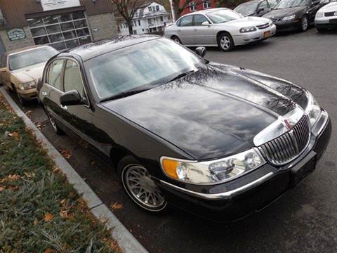 2002 Lincoln Town Car Signature