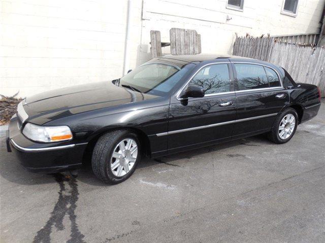 2011 Lincoln Town Car Executive L