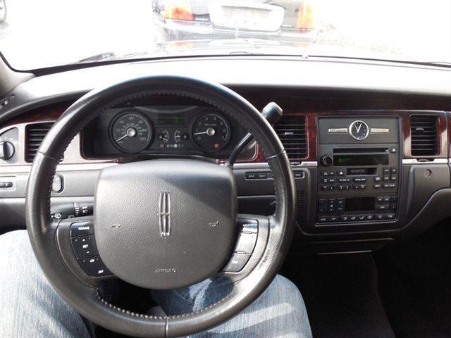 2011 Lincoln Town Car Executive L