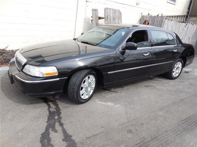 2011 Lincoln Town Car Executive L