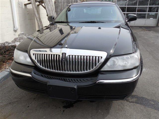 2011 Lincoln Town Car Executive L