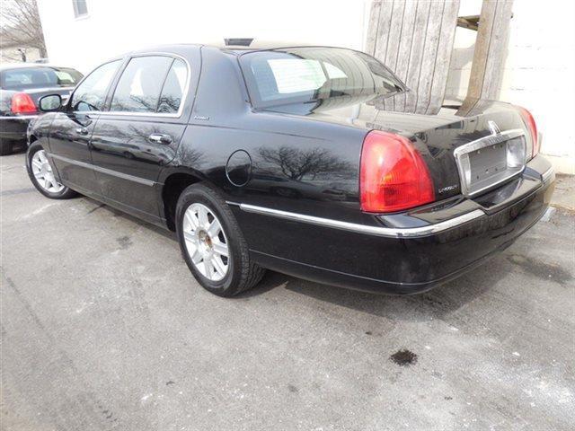 2011 Lincoln Town Car Executive L
