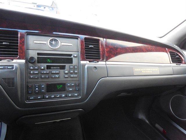 2011 Lincoln Town Car Executive L