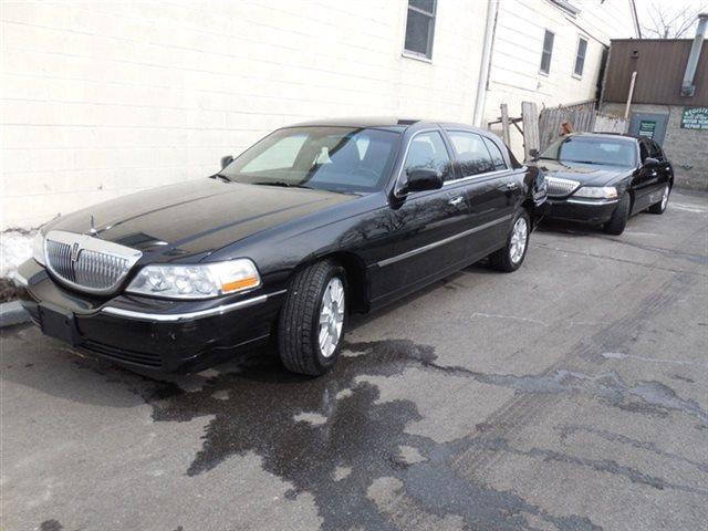 2011 Lincoln Town Car Executive L