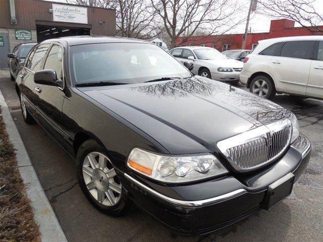 2011 Lincoln Town Car Executive L