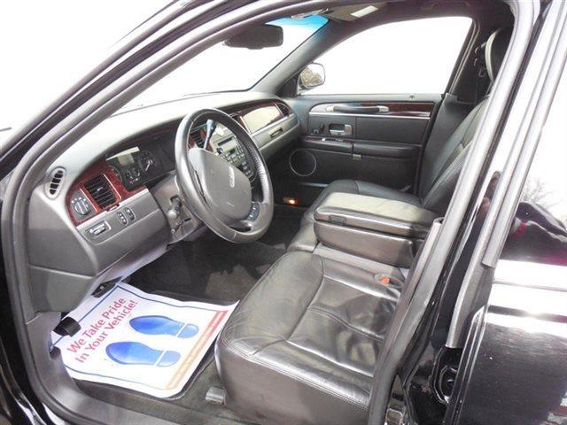 2011 Lincoln Town Car Executive L